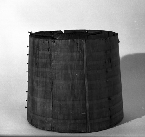 File:Bucket - Norway, Oseberg no.302 (i) (Universtetsmuseene).jpg