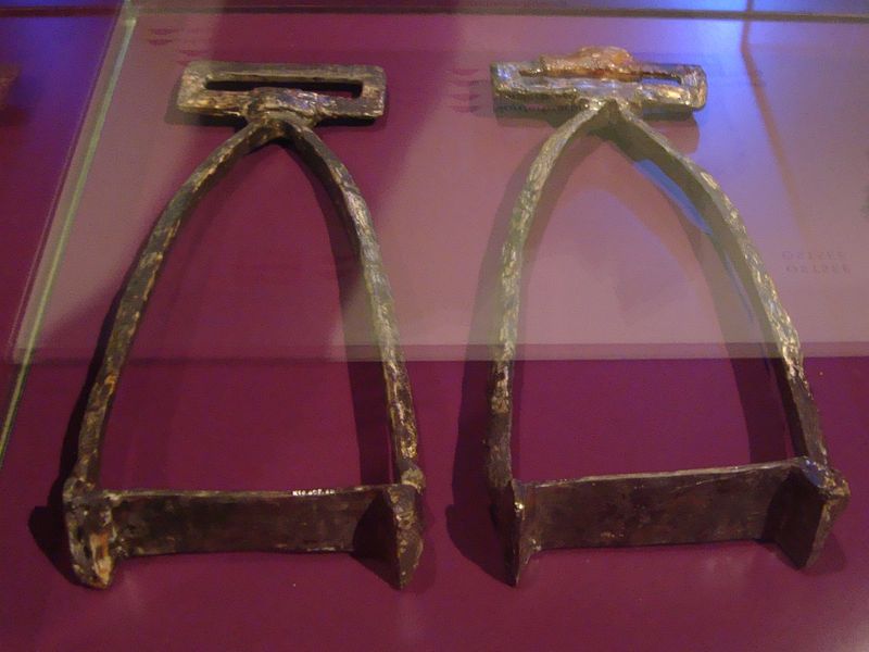 File:Hedeby Horse Stirups.JPG