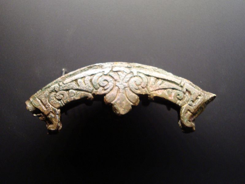File:Hedeby Sword Guard.JPG