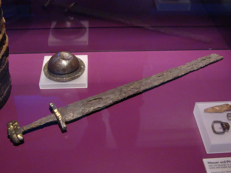 File:Hedeby Cup Bearer Sword.JPG