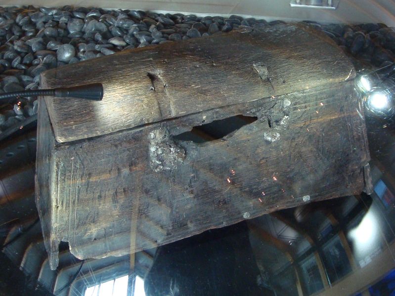 File:Hedeby Chest-2.JPG