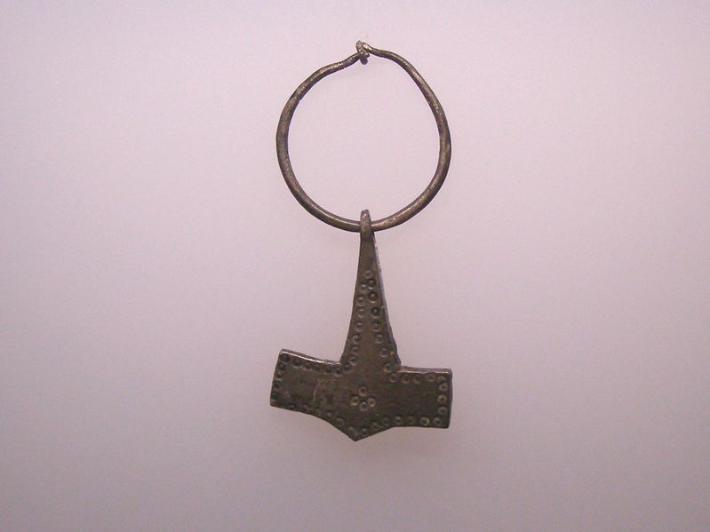 File:Hedeby Thors hammer.JPG